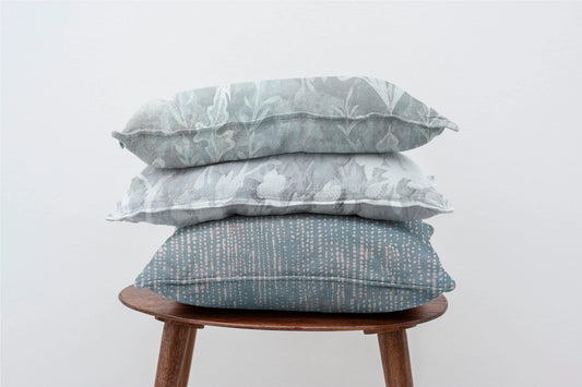 'Dot-to-dot' cushion